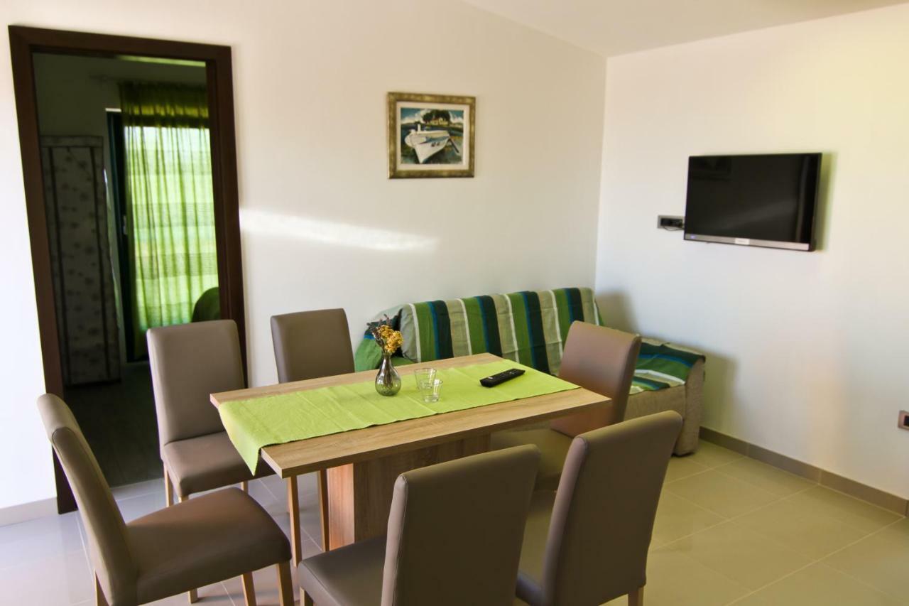 Villa Savar Apartmani Exteriér fotografie
